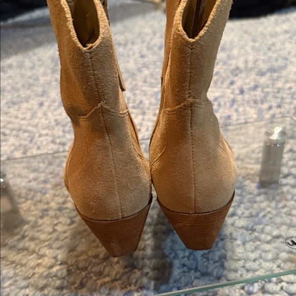 NWOT Vince Camuto suede Salintino bootie - Picture 4 of 6